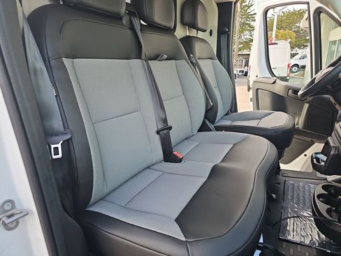 New 2026 RAM ProMaster 2500 w/ Convenience Group image 10