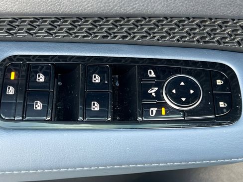 Certified 2023 Nissan Ariya image 12