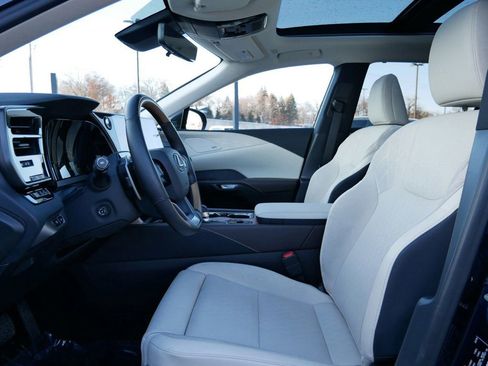 Certified 2025 Lexus RX 450h 450h+ Luxury w/ Convenience Package image 9