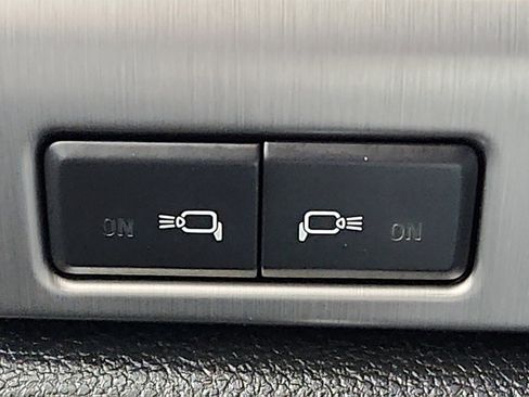 Used 2015 Ford F150 Platinum w/ Equipment Group 701A Luxury image 29