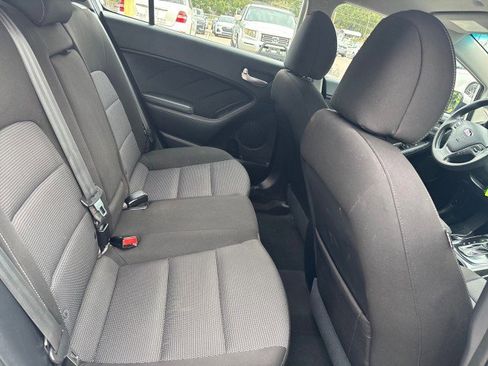 Used 2017 Kia Forte LX image 12