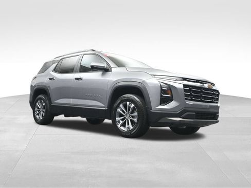 Used 2025 Chevrolet Equinox LT w/ Convenience Package II FWD image 30