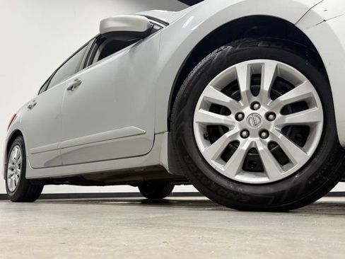 Used 2017 Nissan Altima 2.5 S w/ Power Driver Seat Package image 3