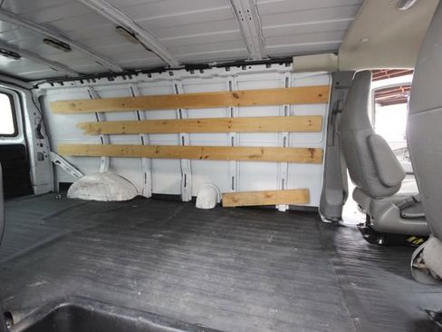 Used 2022 Chevrolet Express 2500 Extended w/ Driver Convenience Package RWD image 10
