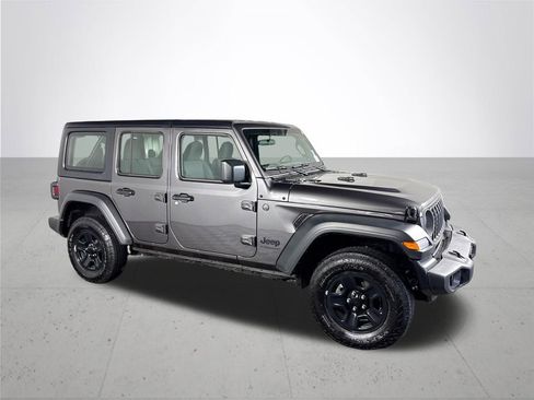 Used 2025 Jeep Wrangler Sport image 4