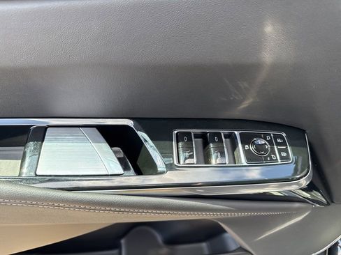 Used 2025 Cadillac Escalade Sport AWD/4WD image 28