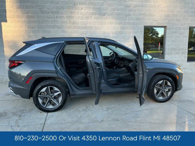 Used 2025 Hyundai Tucson SEL AWD/4WD image 12