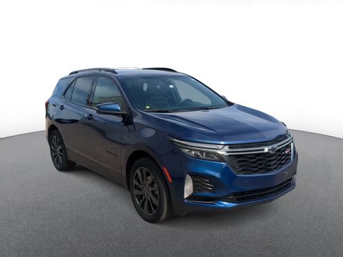 Used 2023 Chevrolet Equinox RS FWD image 2