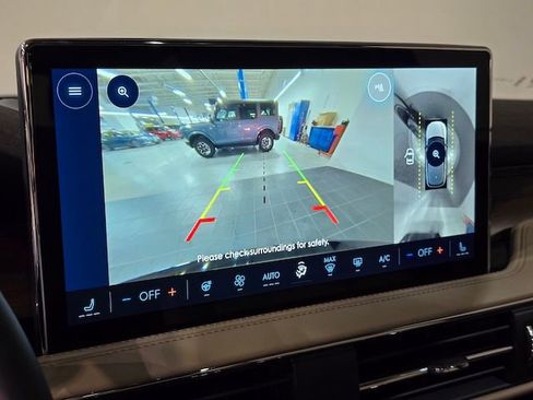 New 2025 Lincoln Corsair Reserve w/ Equipment Group 202A image 28