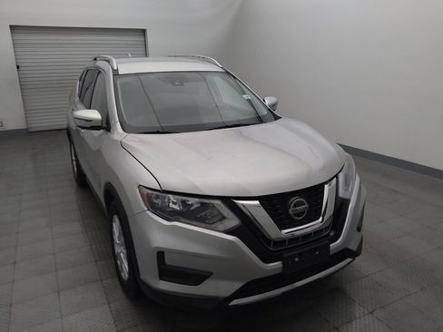 Used 2019 Nissan Rogue SV FWD image 14