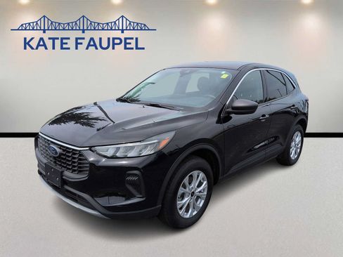 Used 2024 Ford Escape Active AWD/4WD image 3