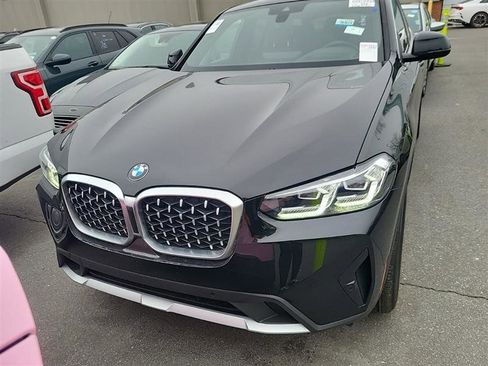 Used 2025 BMW X4 xDrive30i image 5