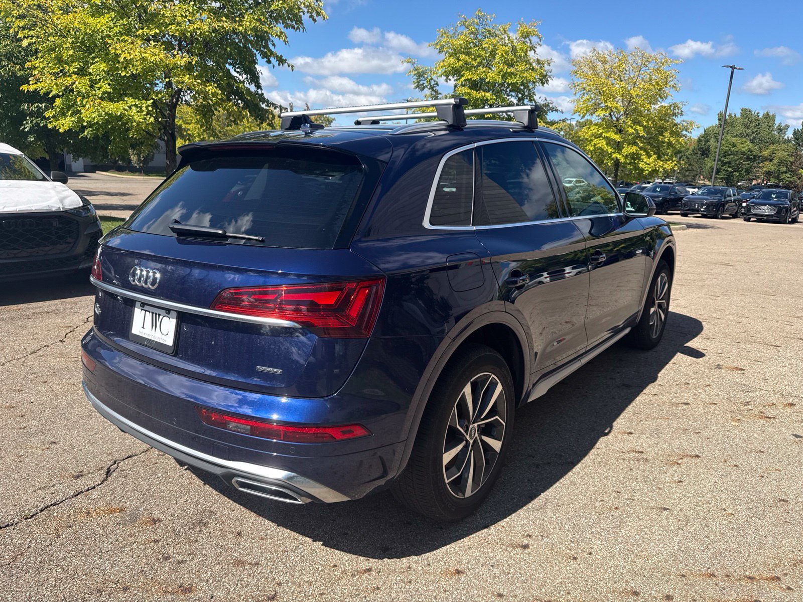 Used 2023 Audi Q5 2.0T Premium w/ Convenience Package AWD/4WD image 5