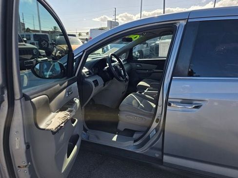 Used 2017 Honda Odyssey SE image 9