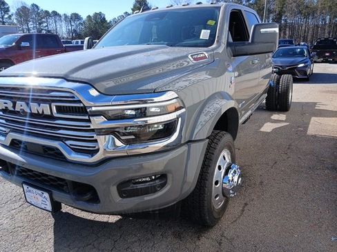 New 2026 RAM 4500 Tradesman w/ Laramie Trim Package image 9