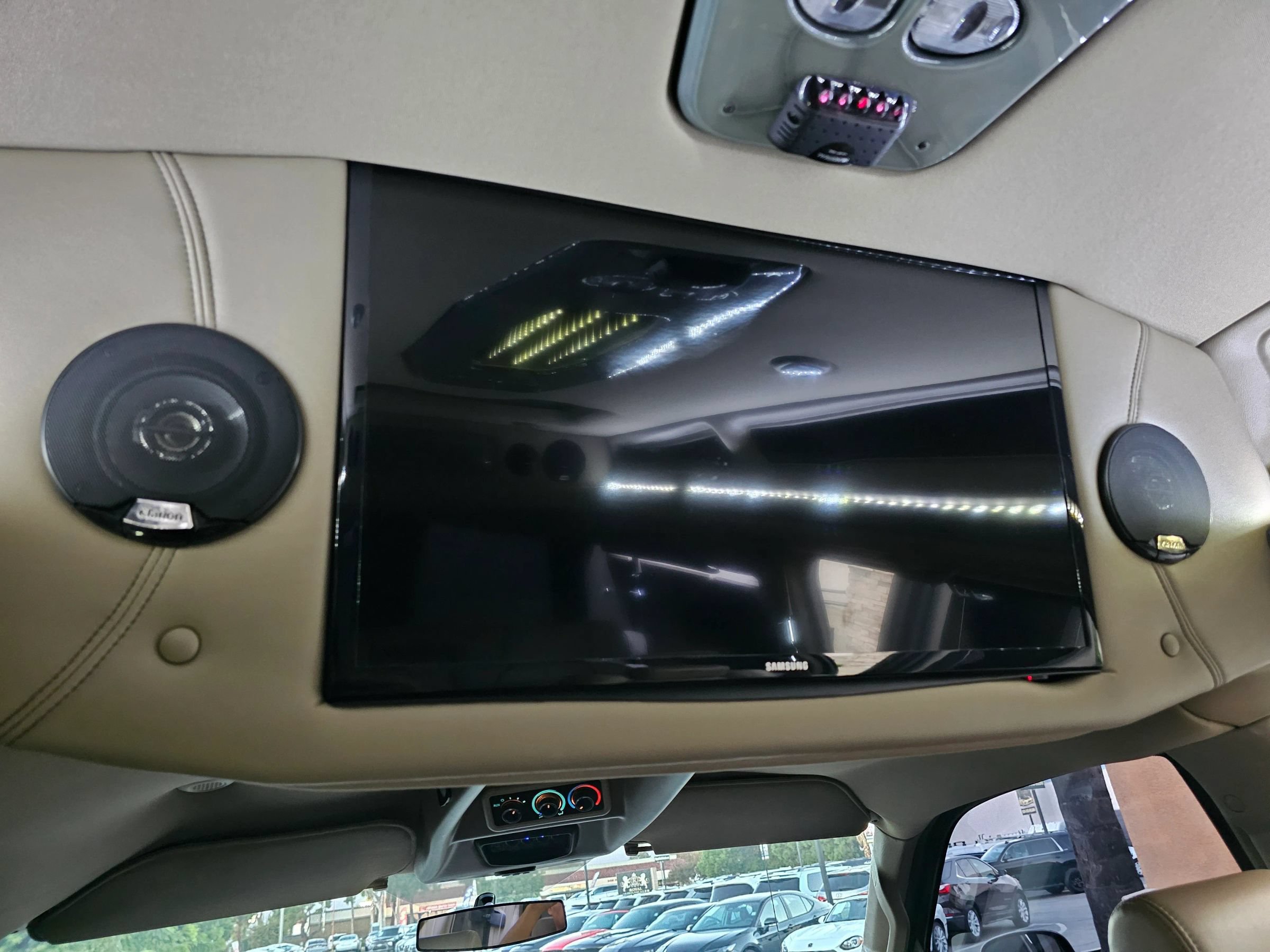 Used 2016 Chevrolet Express 2500 RWD image 26