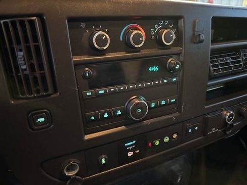 Used 2021 Chevrolet Express 3500 Work Van w/ Power Convenience Package image 19