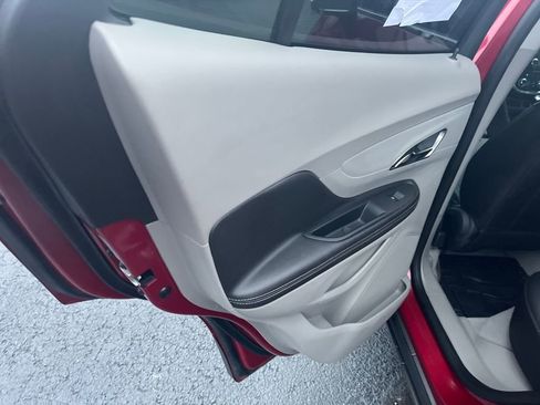 Used 2014 Buick Encore FWD image 19