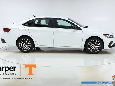 Used 2025 Volkswagen Jetta Sport image 46