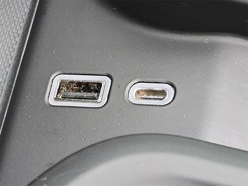 Used 2022 GMC Sierra 1500 AT4 w/ AT4 Premium Package image 34