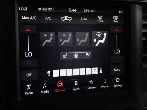 Used 2019 RAM 1500 Laramie image 30