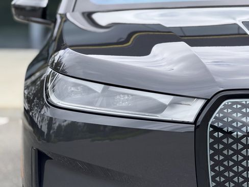 Used 2025 BMW iX xDrive50 w/ Convenience Package image 12