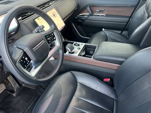 Used 2023 Land Rover Range Rover Long Wheelbase Autobiography image 9
