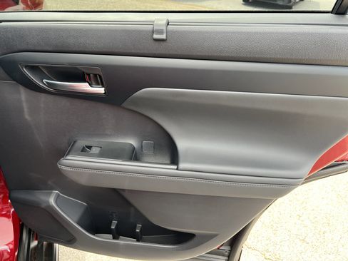 New 2026 Toyota Highlander XSE AWD/4WD image 18