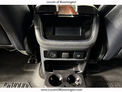 Used 2023 Lincoln Navigator Reserve AWD/4WD image 12