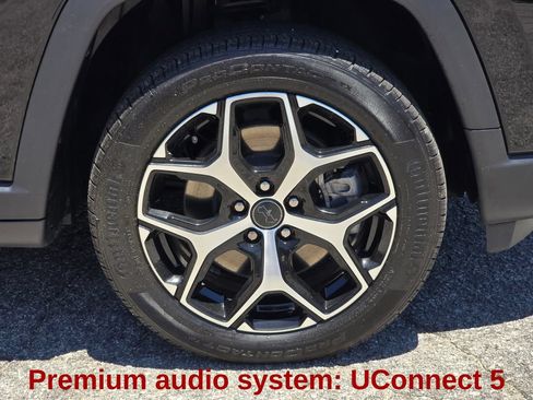 Used 2025 Jeep Compass Limited AWD/4WD image 21