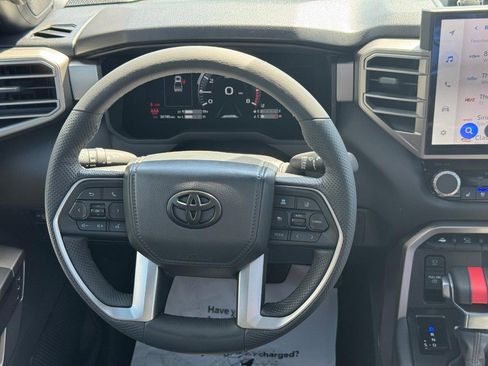 Used 2025 Toyota Tundra Limited AWD/4WD image 14