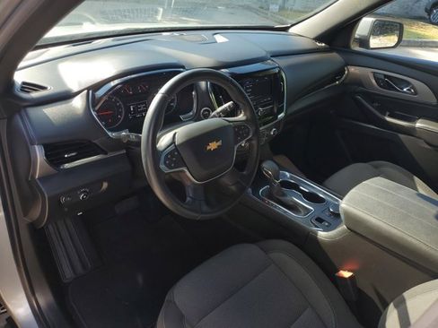 Used 2023 Chevrolet Traverse LT image 29