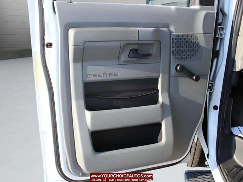 Used 2011 Ford E-450 and Econoline 450 Super Duty image 14