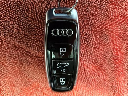 New 2026 Audi SQ8 Premium Plus AWD/4WD image 39