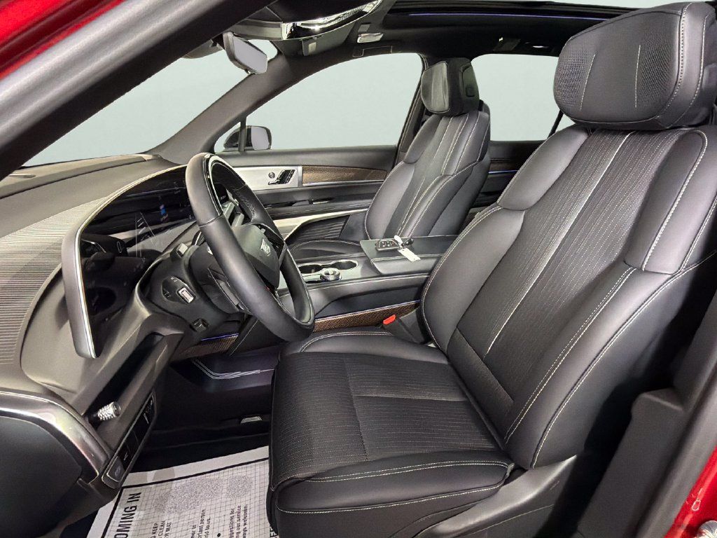 Used 2026 Cadillac Vistiq Sport w/ LPO, Floor Liner Package AWD/4WD image 33