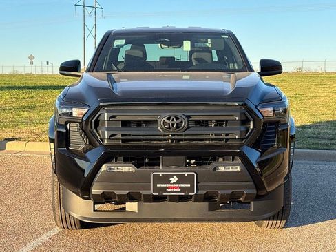 New 2026 Toyota Tacoma SR5 image 3