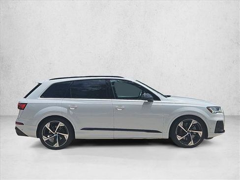 Used 2024 Audi SQ7 Prestige AWD/4WD image 4