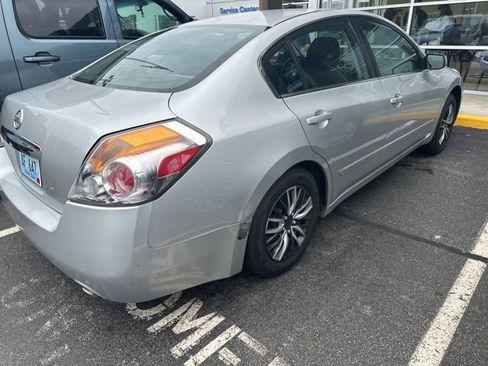 Used 2012 Nissan Altima 2.5 S FWD image 2