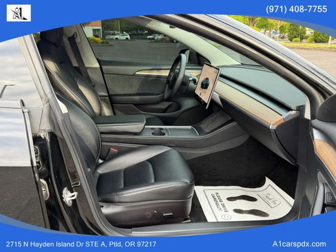 Used 2022 Tesla Model 3 Long Range AWD/4WD image 18