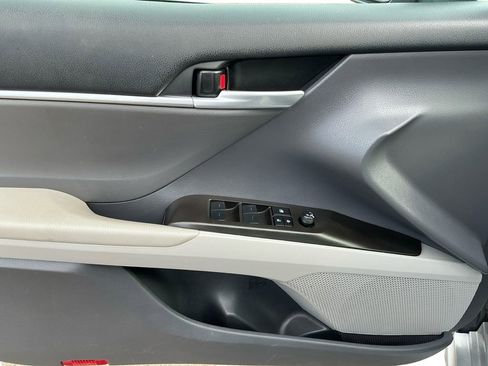 Used 2024 Toyota Camry SE image 21