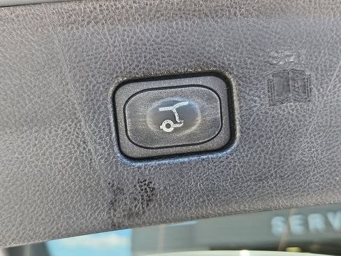 Certified 2024 Ford Edge Titanium AWD/4WD image 23