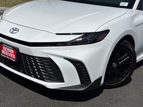New 2026 Toyota Camry SE FWD image 3