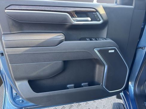 Used 2025 GMC Sierra 1500 Elevation w/ Elevation Premium Package image 13