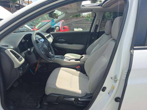 Used 2020 Honda HR-V EX image 6