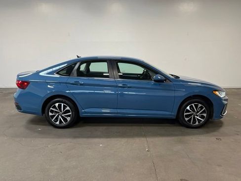 Used 2025 Volkswagen Jetta S FWD image 2
