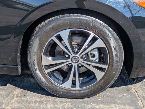 Used 2022 Nissan Sentra SV image 10