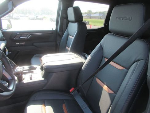 New 2026 GMC Sierra 1500 AT4 w/ AT4 Premium Package AWD/4WD image 14