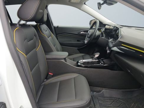 Used 2025 Chevrolet Trax ACTIV w/ Driver Confidence Package image 15