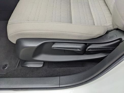 Used 2023 Honda HR-V LX image 35