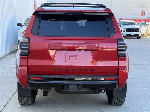 Used 2025 Toyota 4Runner TRD Off-Road Premium image 5